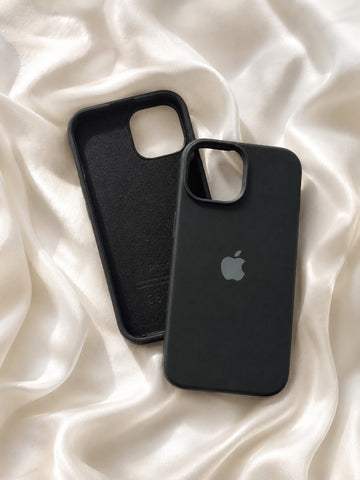 Official Apple Silicone Case for iPhone 15