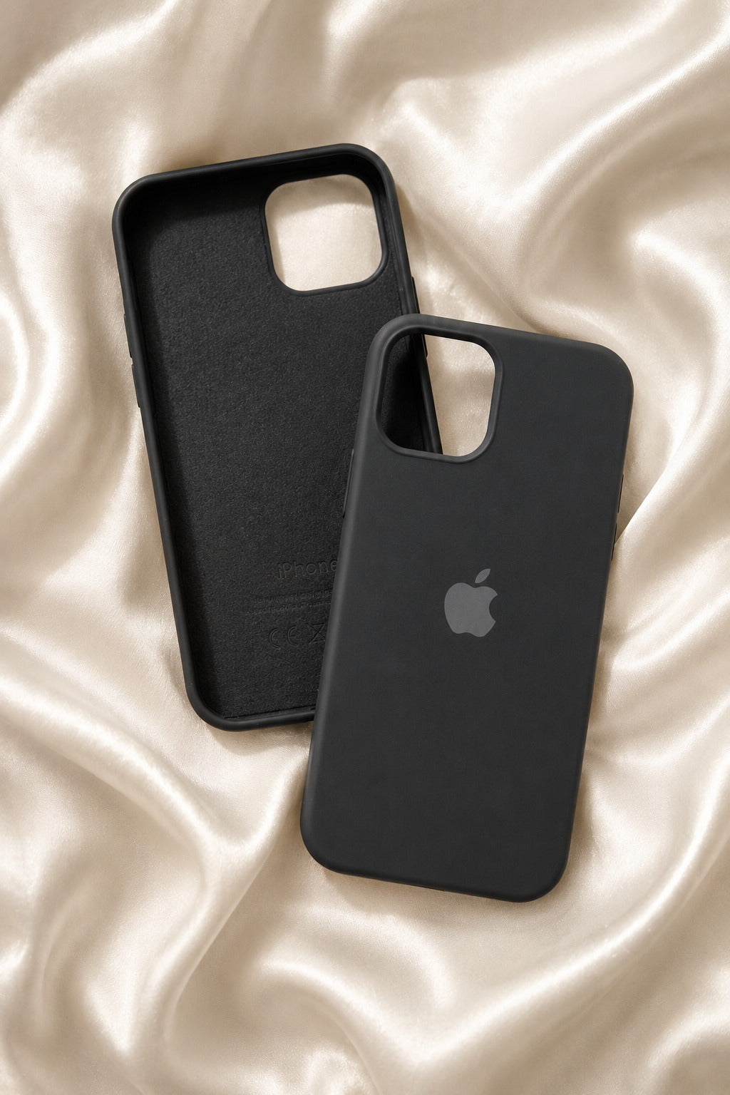 Official Apple Silicone Case for iPhone 12 / 12 Pro