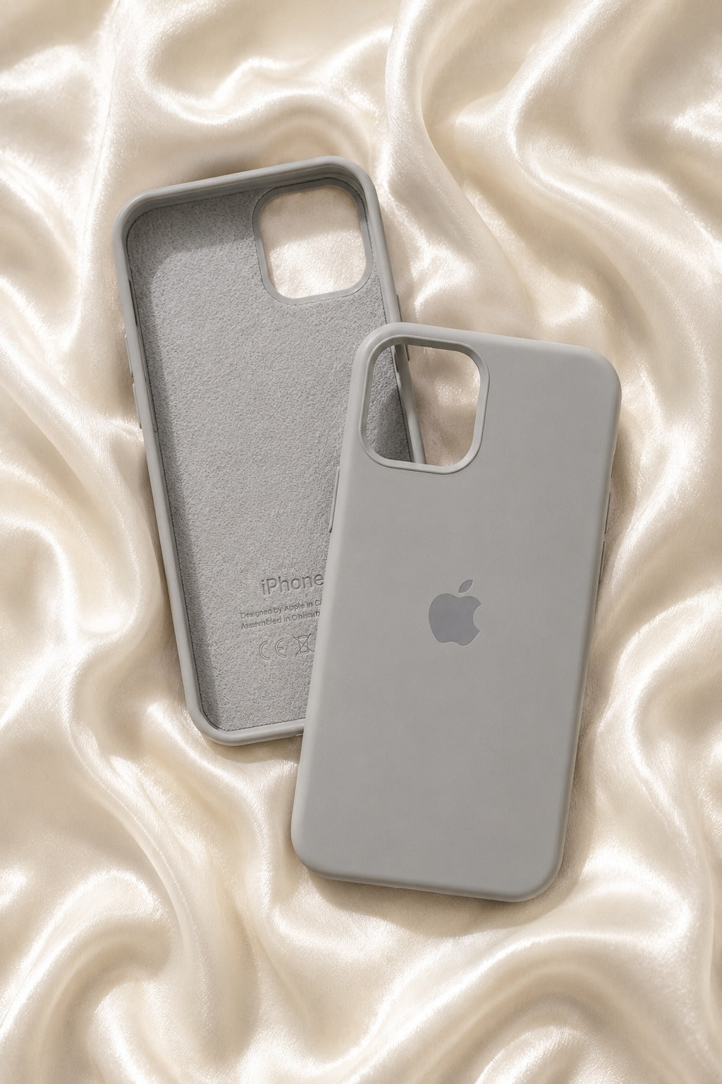 Official Apple Silicone Case for iPhone 12 / 12 Pro