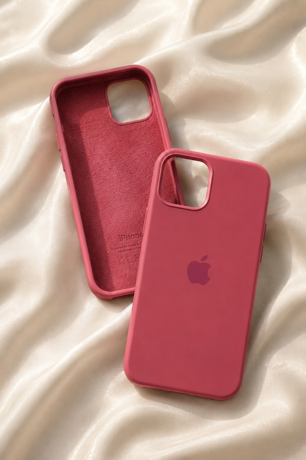 Official Apple Silicone Case for iPhone 12 / 12 Pro