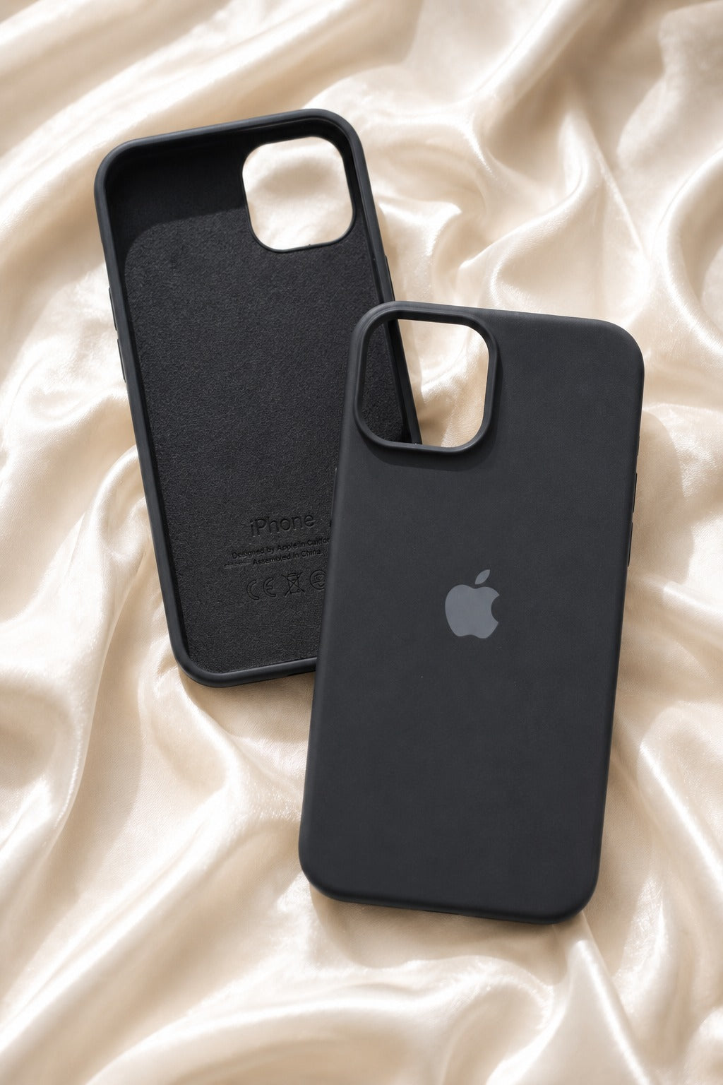 Official Apple Silicone Case for iPhone 14
